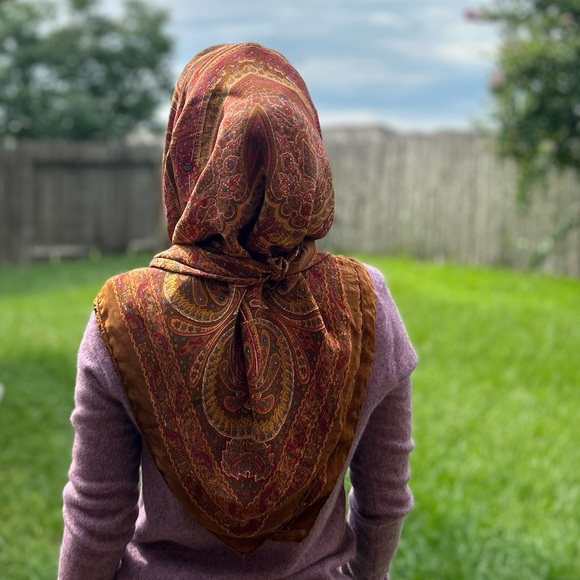 Silk paisley scarf - Picture 4 of 4